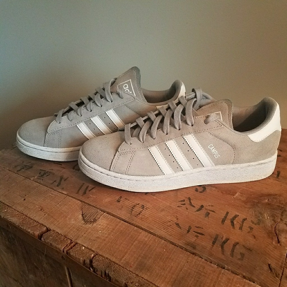 Adidas Gray suede campus shoes size7.5mens 9 women